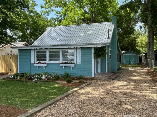 18797 Carolina St, Robertsdale, AL 36567