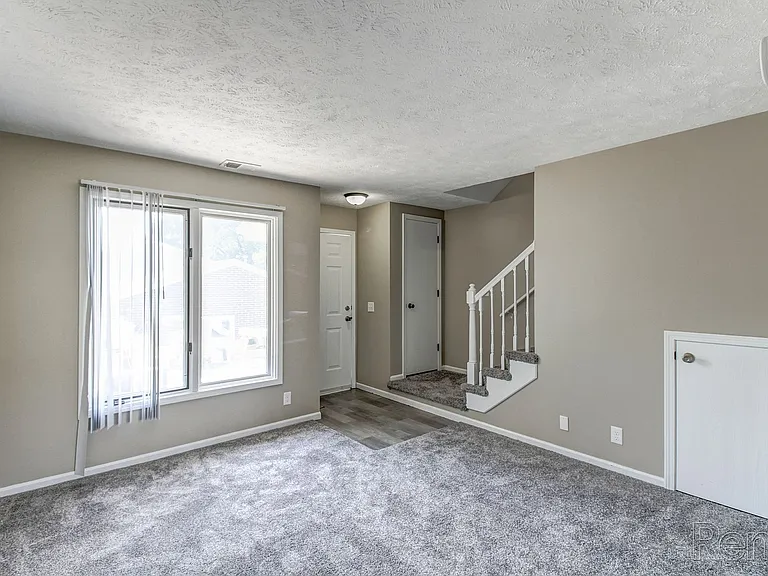 Southdale Square Apartments — Photo 18