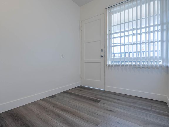 5th image of 1349 N Cherokee Ave #103