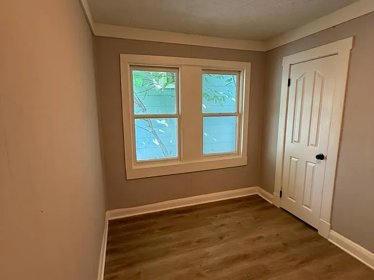 5701 Longwood Ave — Photo 13
