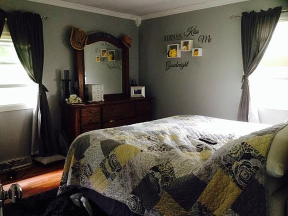 Master Bedroom
						:
						Has half bath