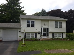 235 S Hadsall St, Genoa, IL 60135