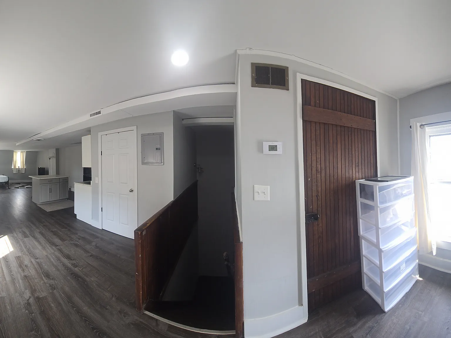 Studio, $995 — Photo 3
