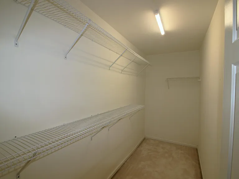 304 Peachtree Point Ct — Photo 19