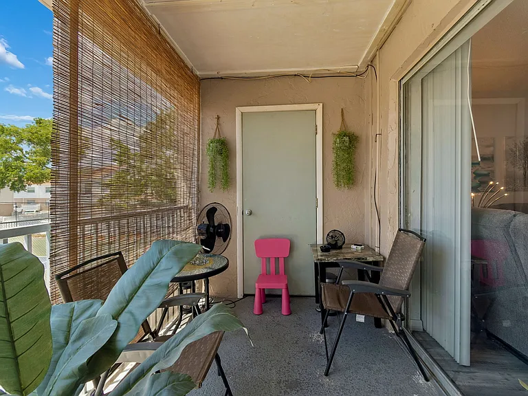 7210 N Manhattan Ave — Photo 14