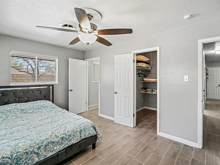 1642 W Manor Dr — Photo 11