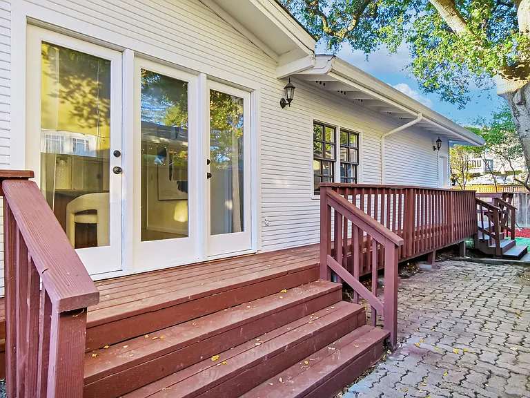 321 Johnson Ave — Photo 40