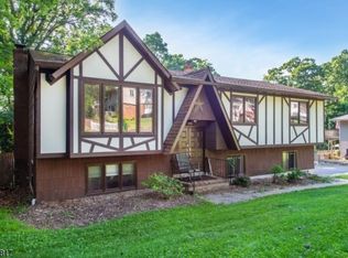 606 Dorothy Ln, Landing, NJ 07850