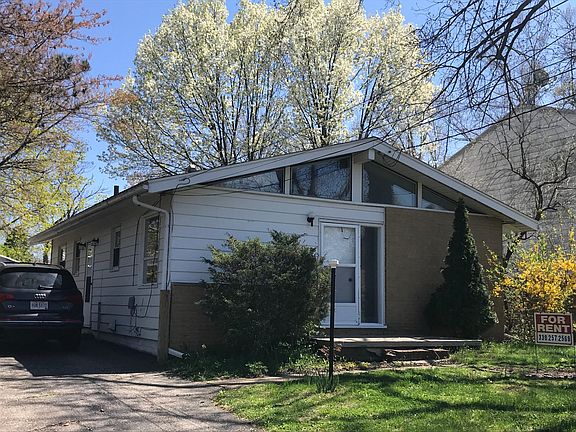 5th image of 205 Kenwood Ave