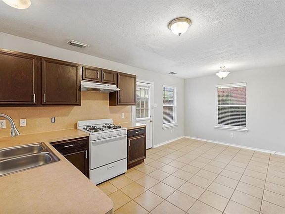 3rd image of 19435 Montclair Meadow Ln