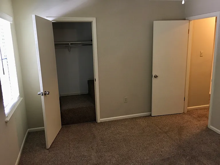 714 Goodman St — Photo 29