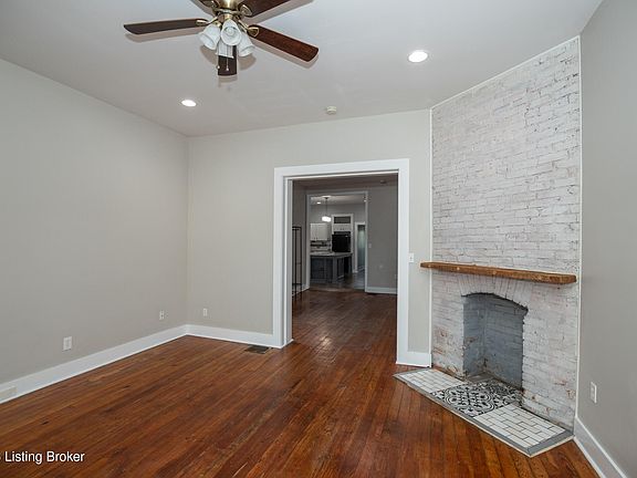 4th image of 700 E Ormsby Ave