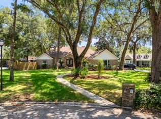 1215 Forest Oaks Dr, Neptune Beach, FL 32266