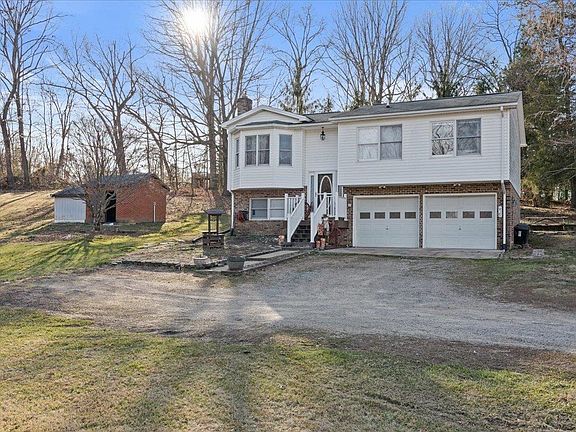 2nd image of 99 S Persimmon St