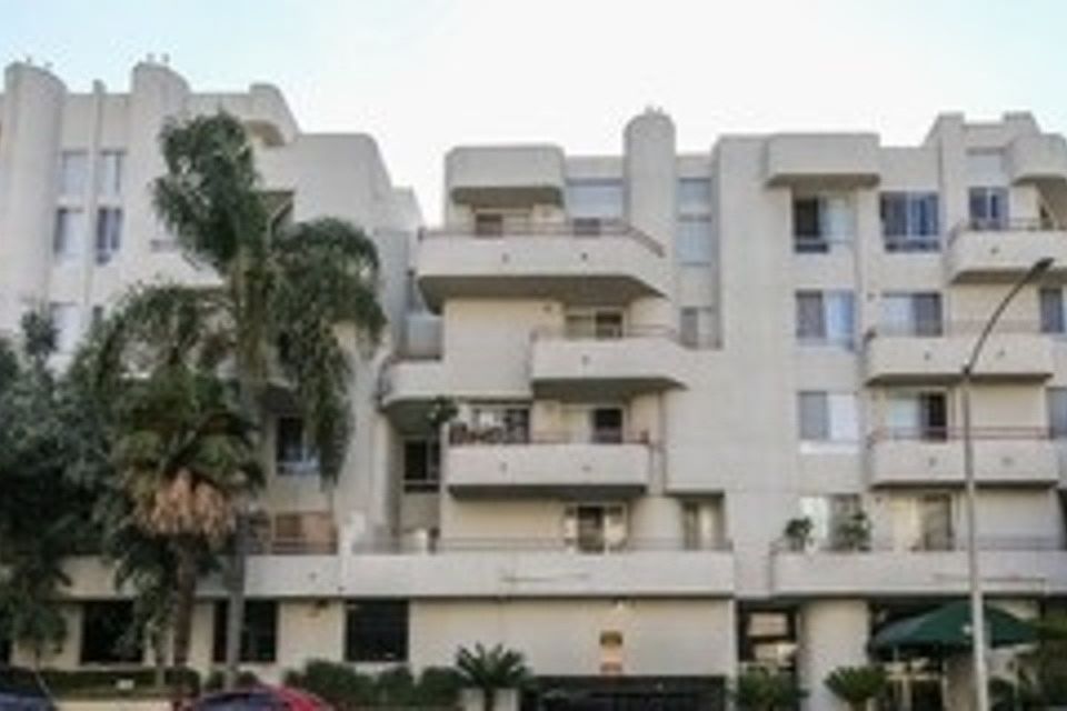 1st image of 500 S Berendo St APT 404