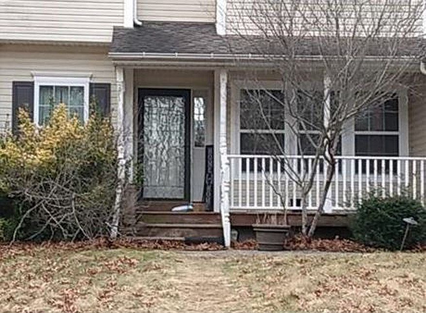 10 Tyler Ct, Manorville, NY 11949 Zillow