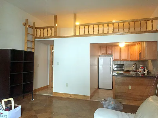 Rented by Salizzoni Realty | media 19