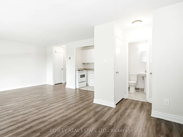 85 Lawton Blvd #403 — Photo 13