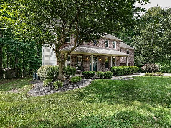 2nd image of 7512 Aubrey Ridge Pl