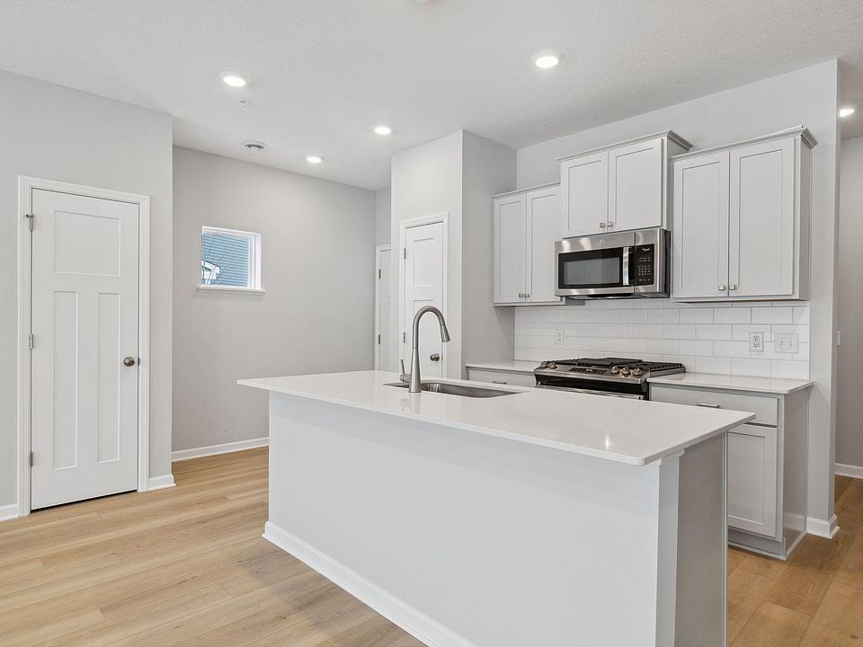 1st image of 366 Trenton Ln