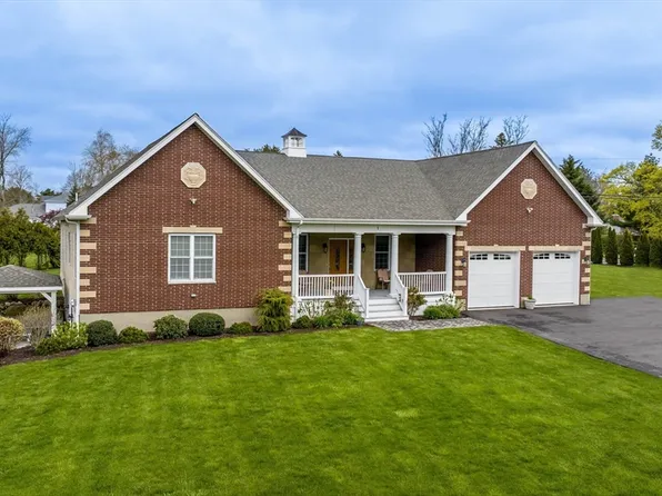 1 Kirkat Way, Dartmouth, MA 02747