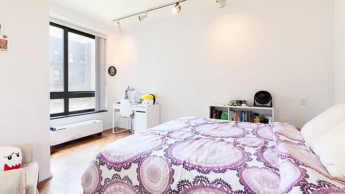 Rented by Luxus Manhattan Realty | media 5