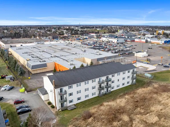 49 Burns Ave #103, Charlottetown, PE C1E 0B9