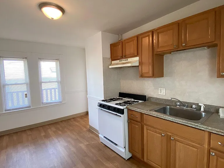45 Rice St — Photo 5