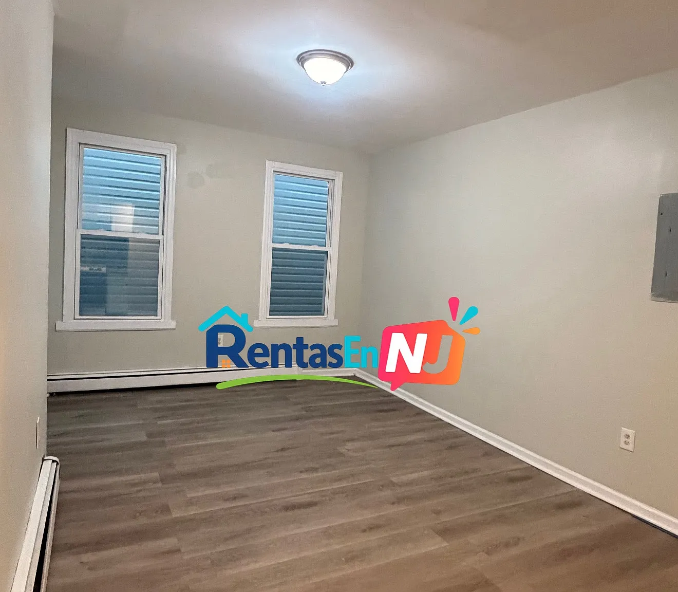 5 bed, 900 sqft, $2,850 — Photo 2
