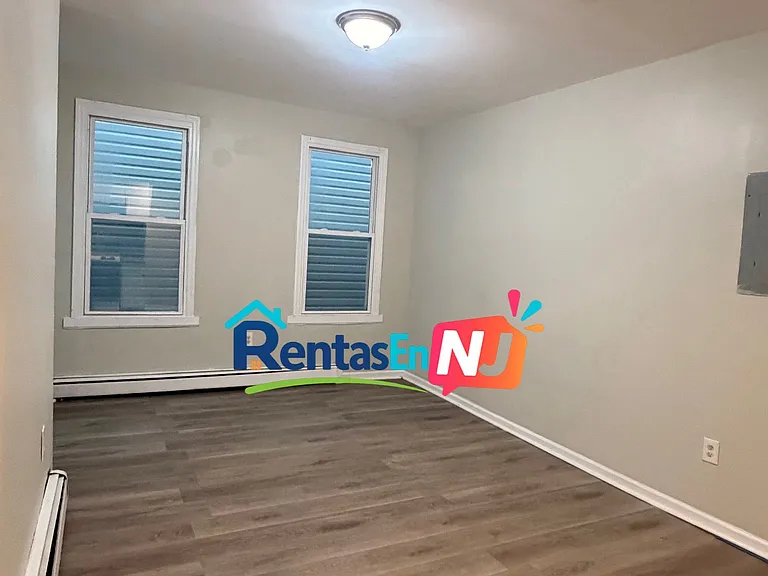 26 Taylor St #2 — Photo 2