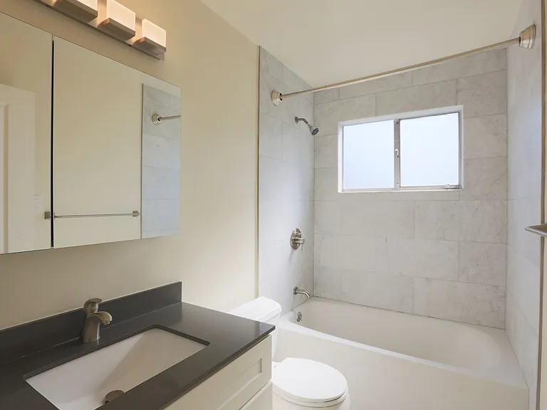 400 Orange St #205 — Photo 8