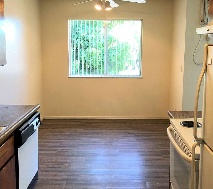 Lakewood Manor Apartments 1120 W Lockeford St Lodi CA Zillow