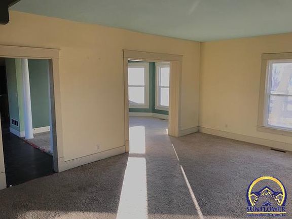 5th image of 1200 E 4th St