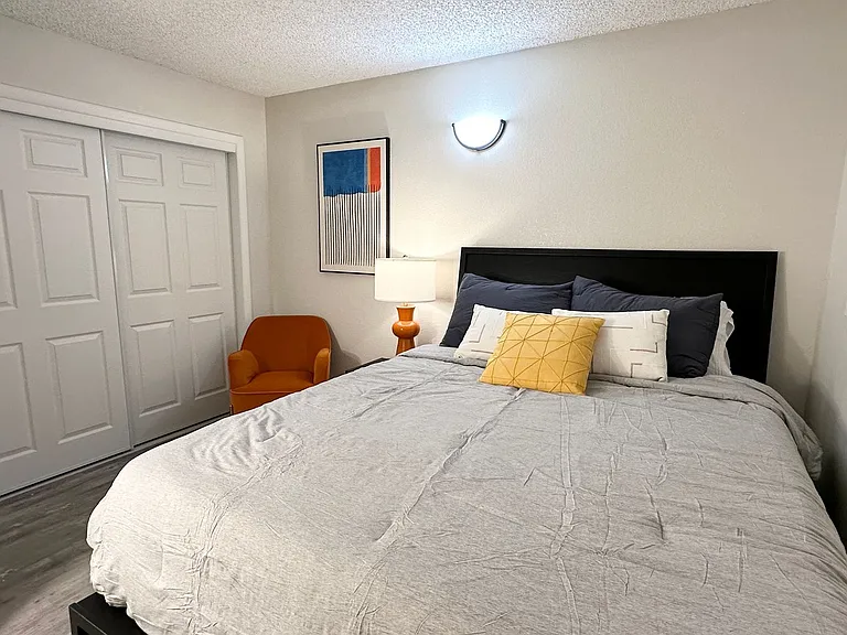 North Star Apartments - Beautiful Remodeled Apartments — Photo 40