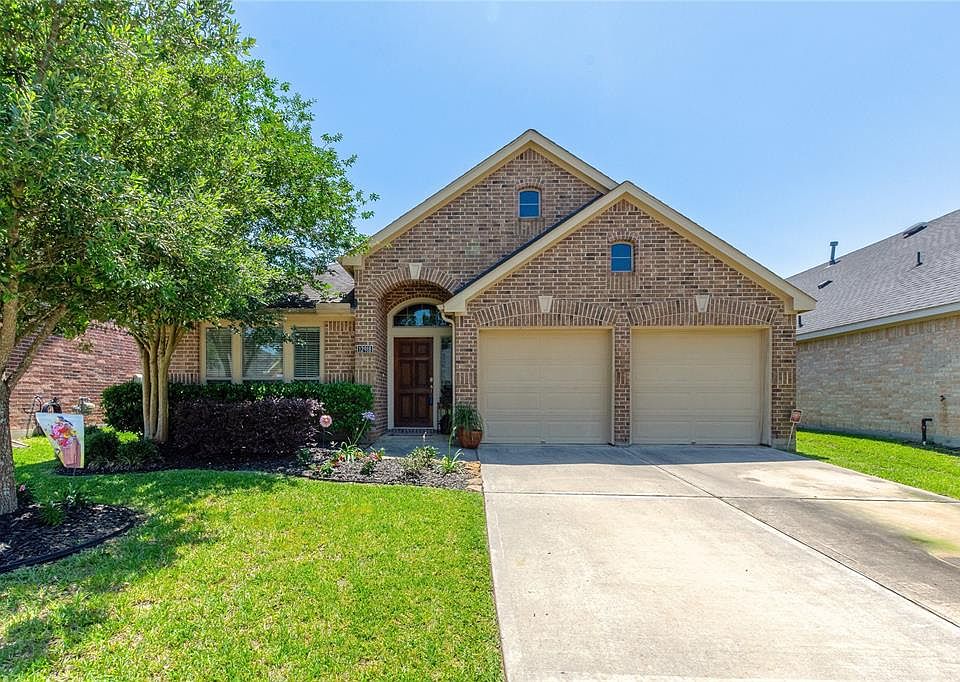 1st image of 12918 Buchanan Oaks Ln