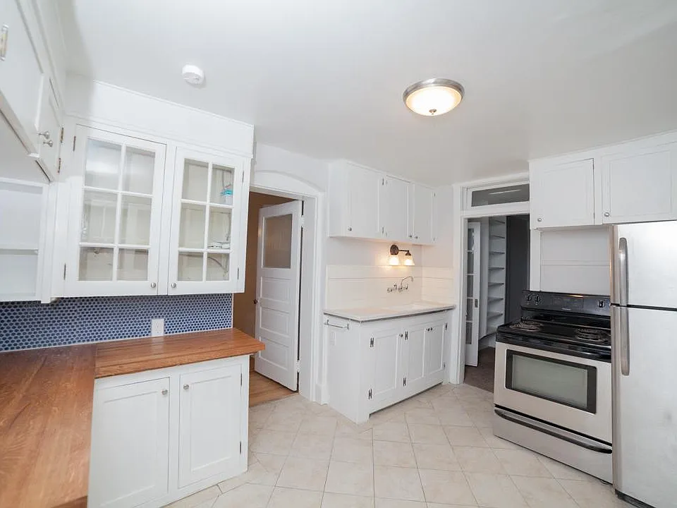 122 N Canyon Rd #120