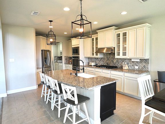 5th image of 1013 Indian Grass Ln