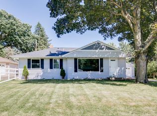 744 Mary St N, Maplewood, MN 55119
