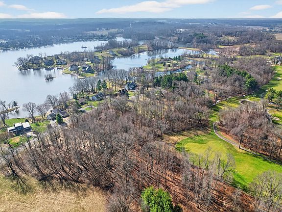 3rd image of 61570 Raintree Blvd