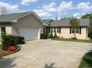 393 Bruce Farm Rd, Statesville, NC 28625