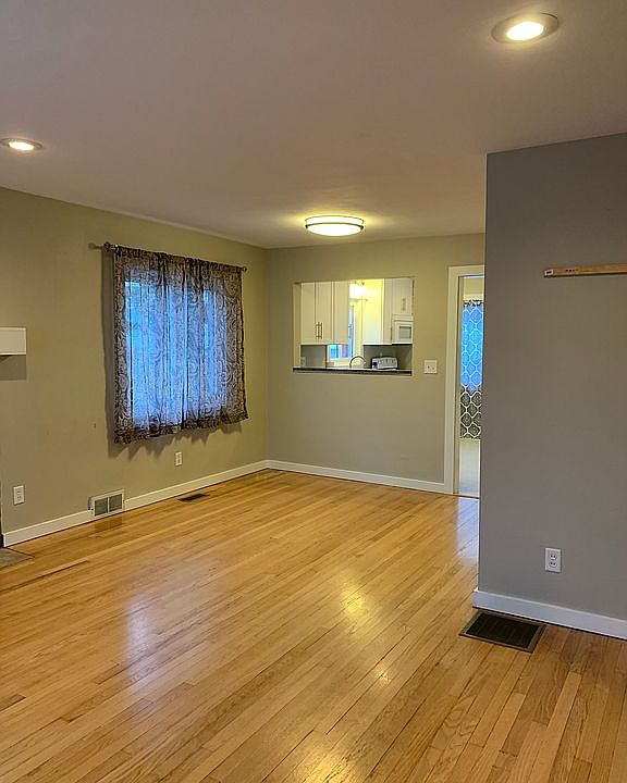 dining area from front door
