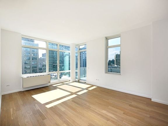 4th image of 55 Thompson St APT 8A