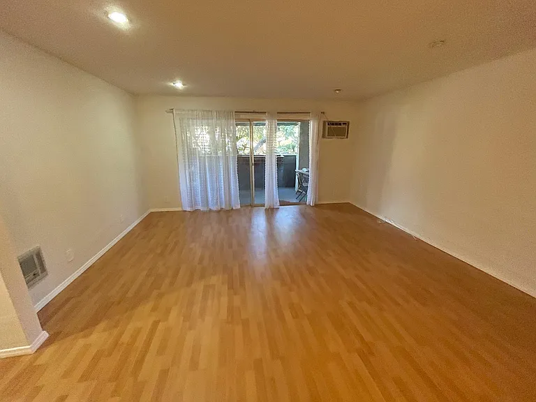360 S Euclid Ave #122 — Photo 17