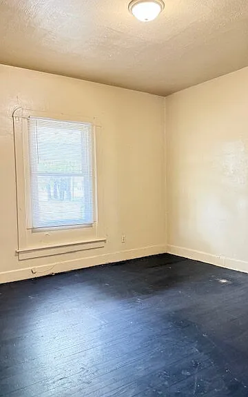 3019 Boulevard Pl — Photo 3
