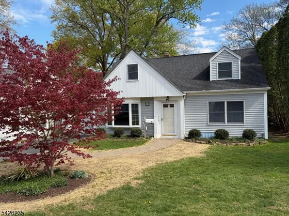 37 Kensington Rd, Madison, NJ 07940