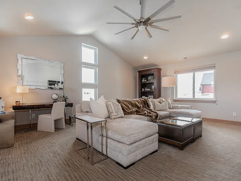5468 Westmorland Dr — Photo 35