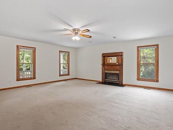 5th image of 9424 N Manor Dr
