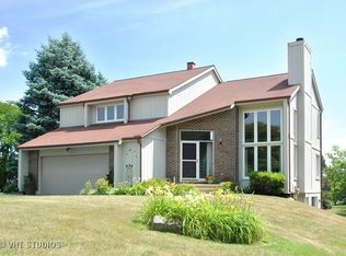 3310 Larkspur Dr, Crystal Lake, IL 60012