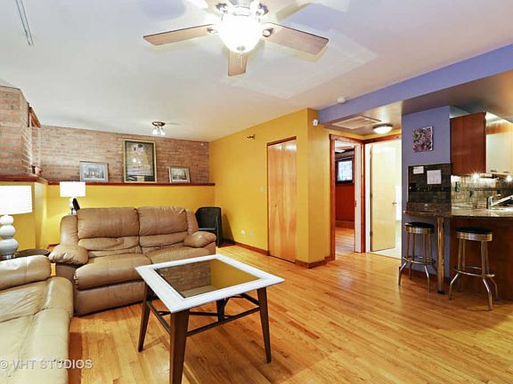 3rd image of 7076 N Ashland Ave #G