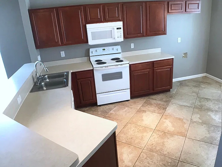 9945 Osprey Dr — Photo 8
